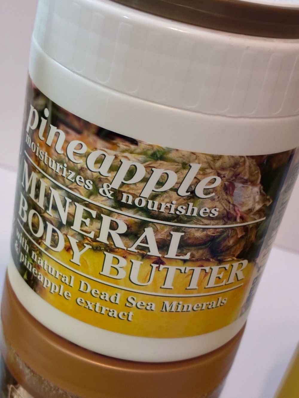 Pineapple bodycare bath & shower bundle - Picture 8 of 12
